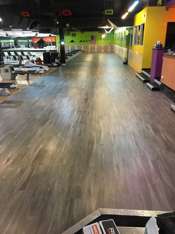 Gym floor in wood-look plank