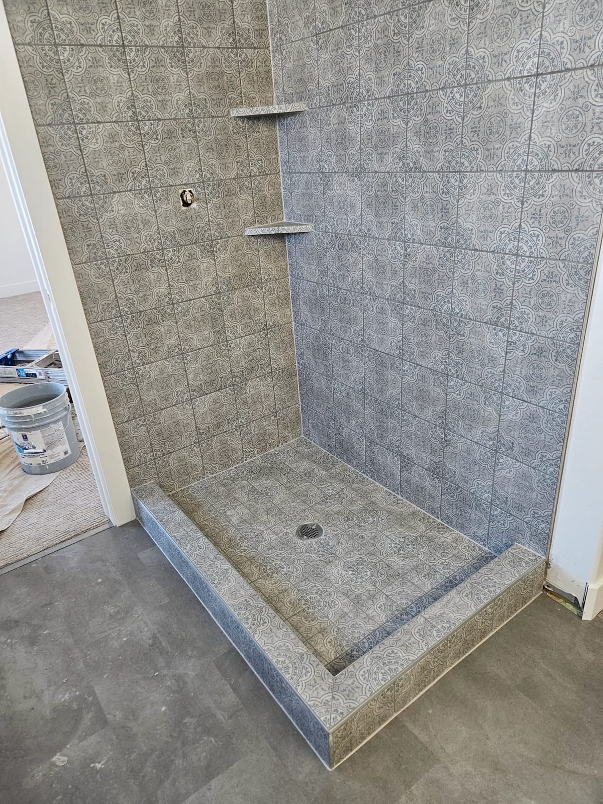 Built-in bench and corner shelves